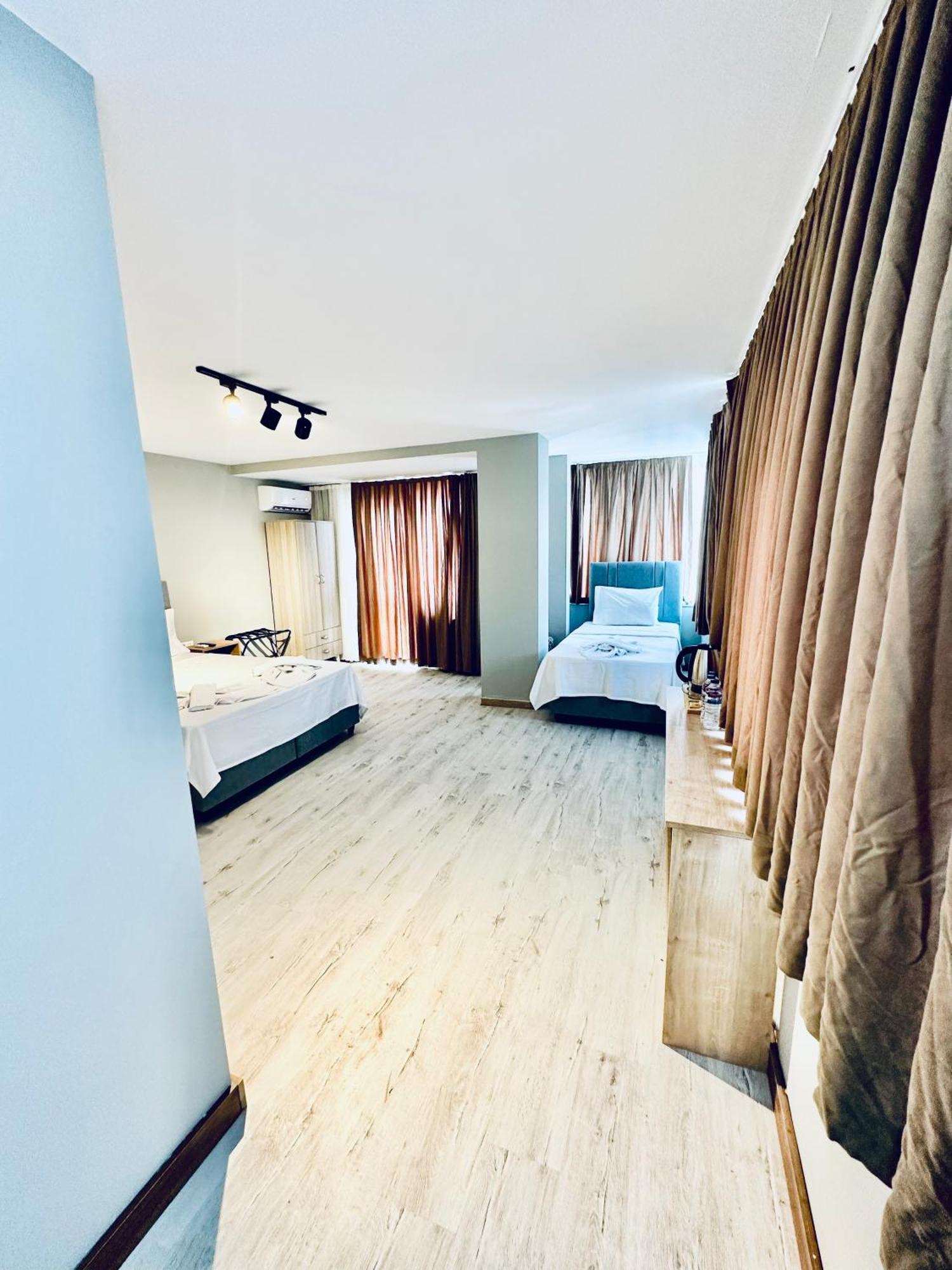 The Hera Gold Hotel 3*